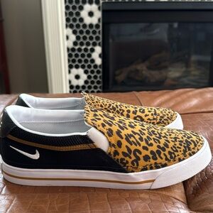 Nike leopard loafer in size 9.5 women’s